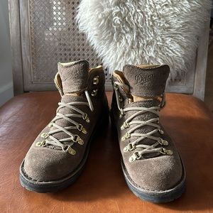 Danner Mountain Pass Suede Brown Grey Hiking Boots - Classic!